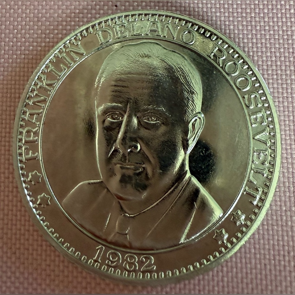 Franklin D Rosevelt Silver Commemorative Collectors Coin